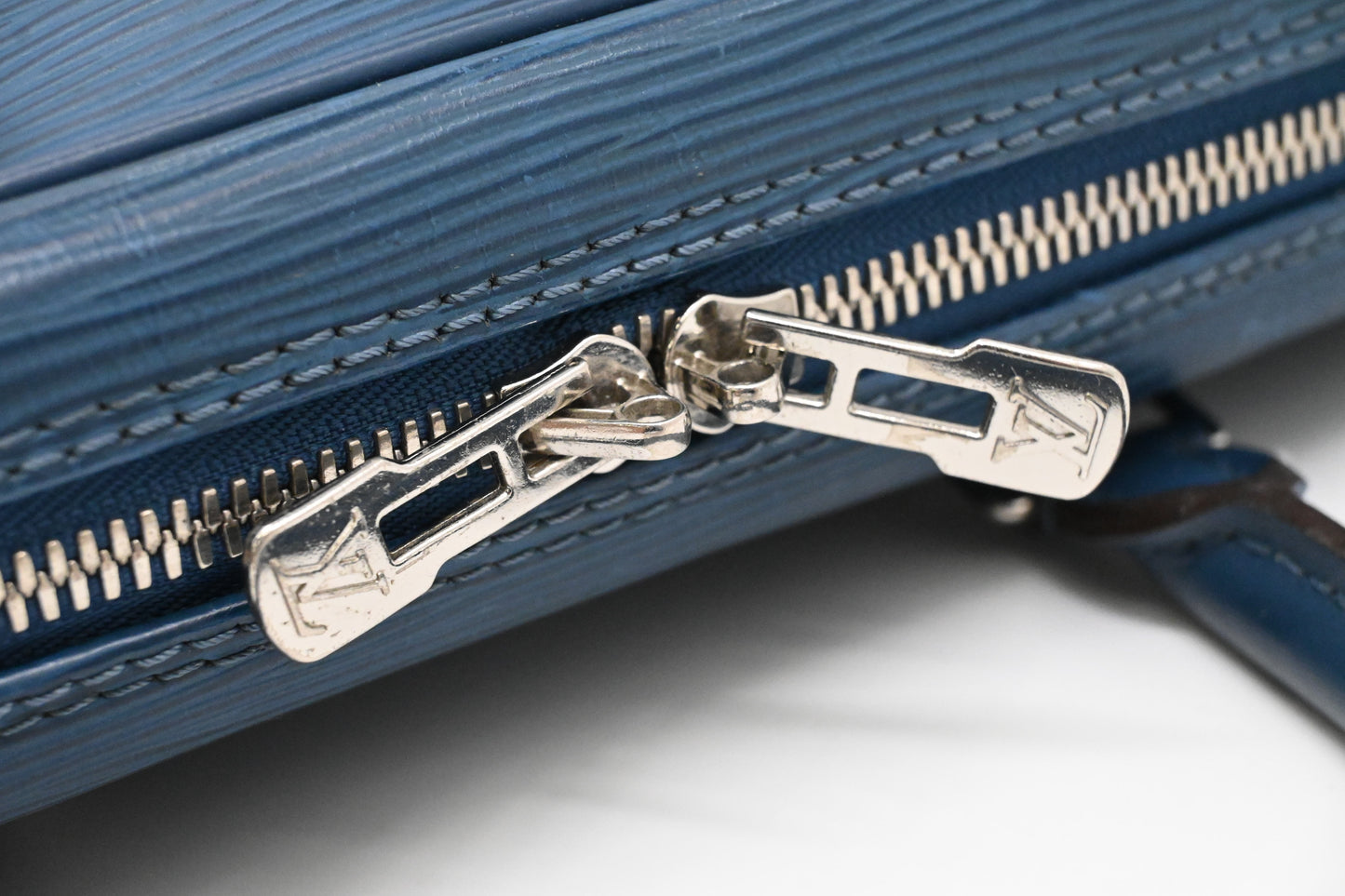 Louis Vuitton Porte Documents Voyage in Blue Epi Leather