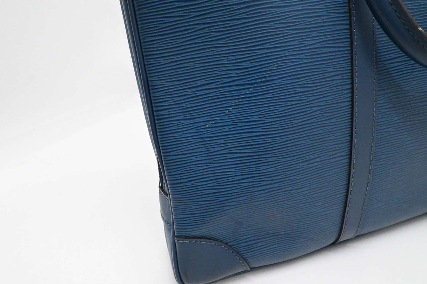 Louis Vuitton Porte Documents Voyage in Blue Epi Leather