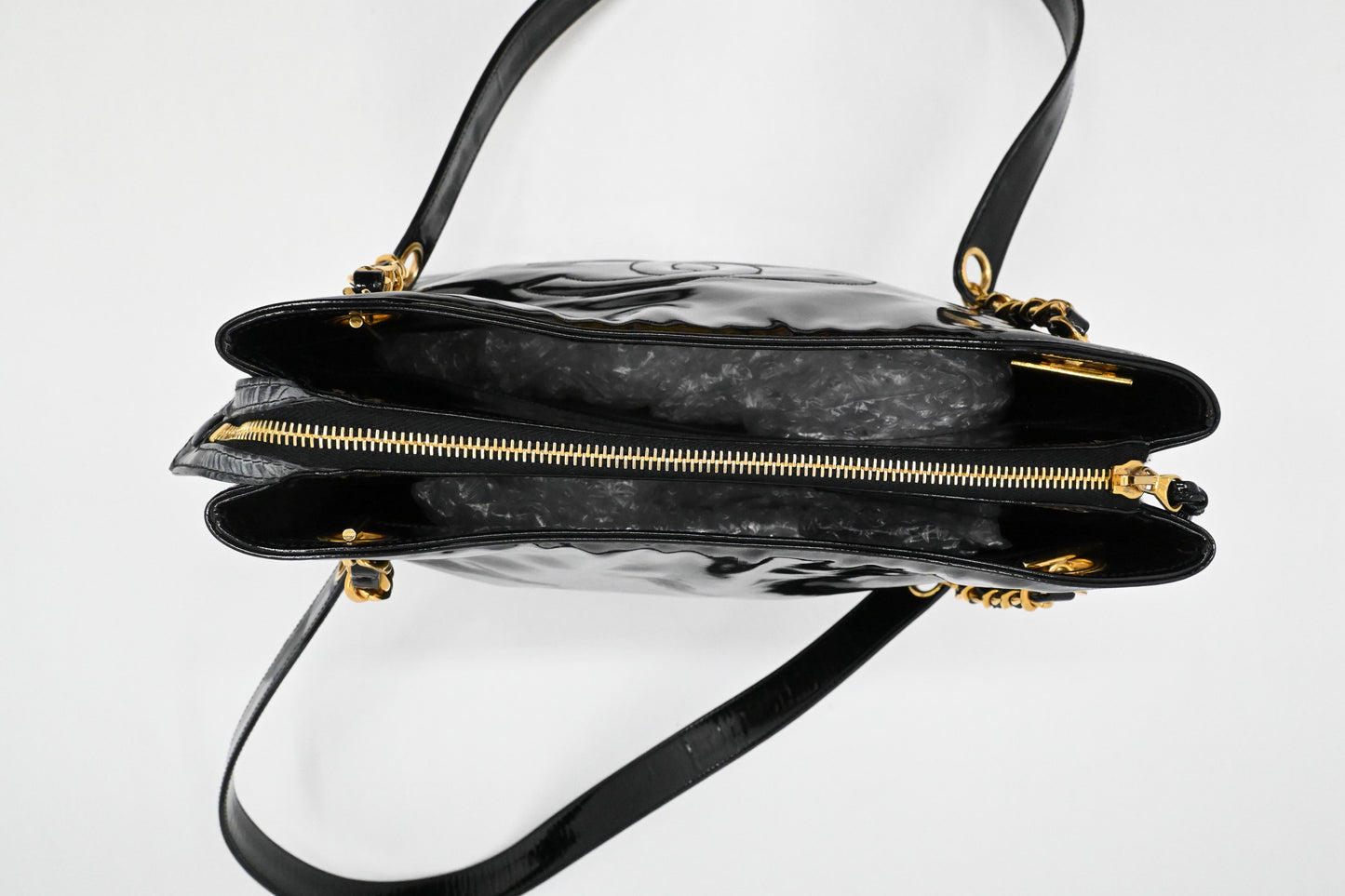 Chanel Shoulder Bag in Black Patent Leather