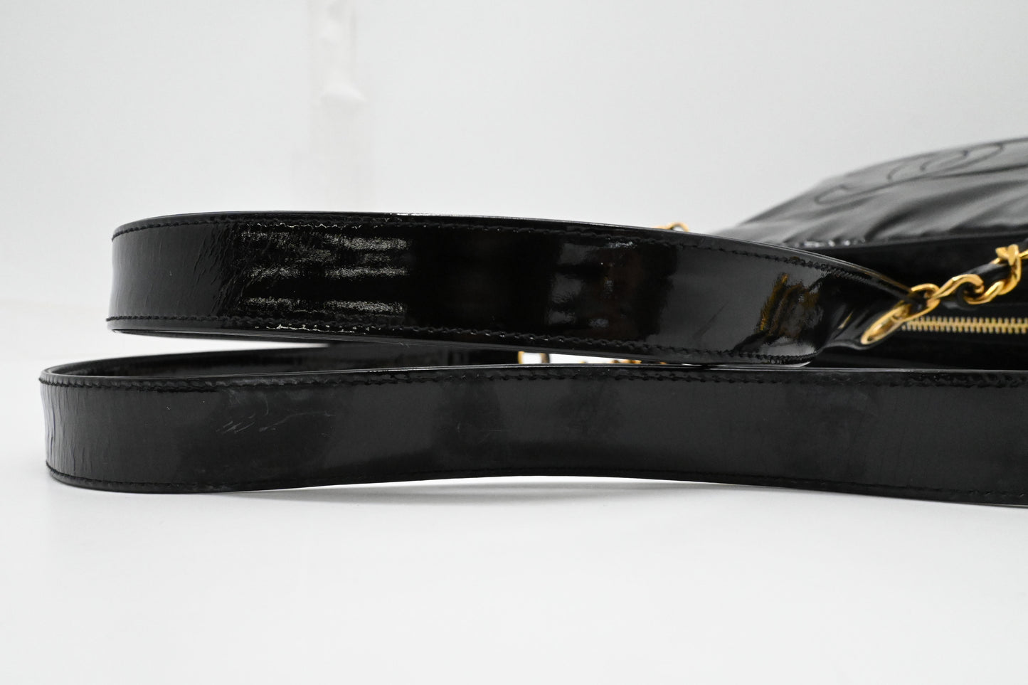 Chanel Shoulder Bag in Black Patent Leather