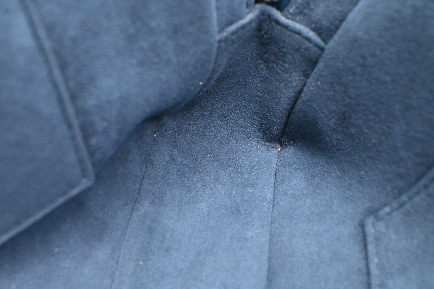 Louis Vuitton Porte Documents Voyage in Blue Epi Leather