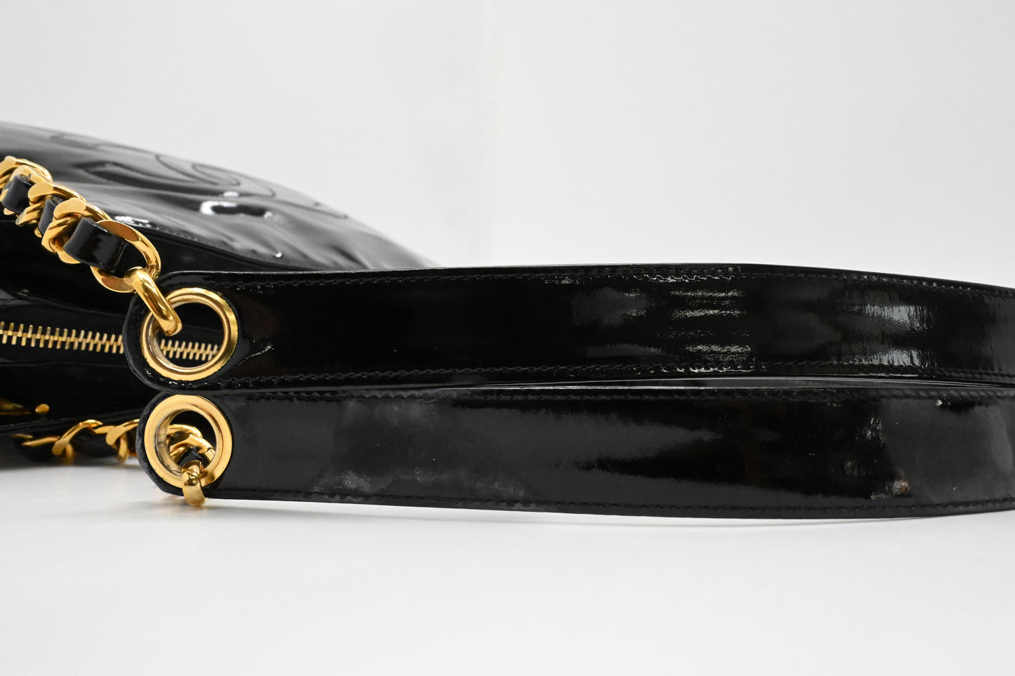 Chanel Shoulder Bag in Black Patent Leather