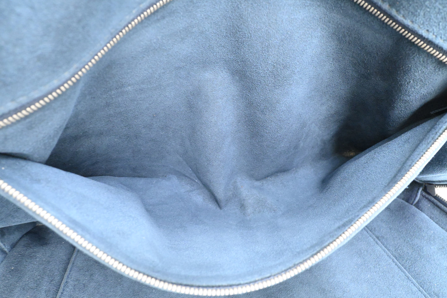 Louis Vuitton Porte Documents Voyage in Blue Epi Leather