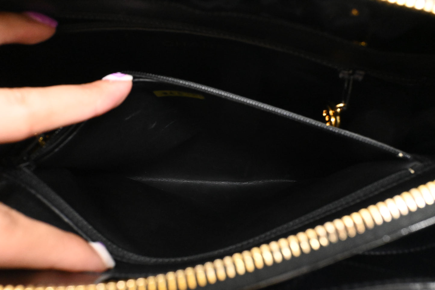 Chanel Shoulder Bag in Black Patent Leather