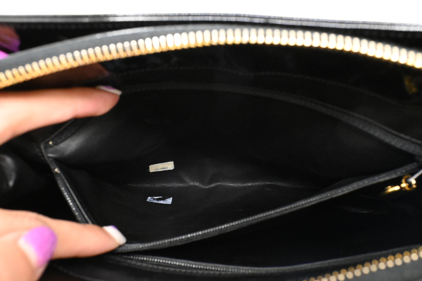 Chanel Shoulder Bag in Black Patent Leather