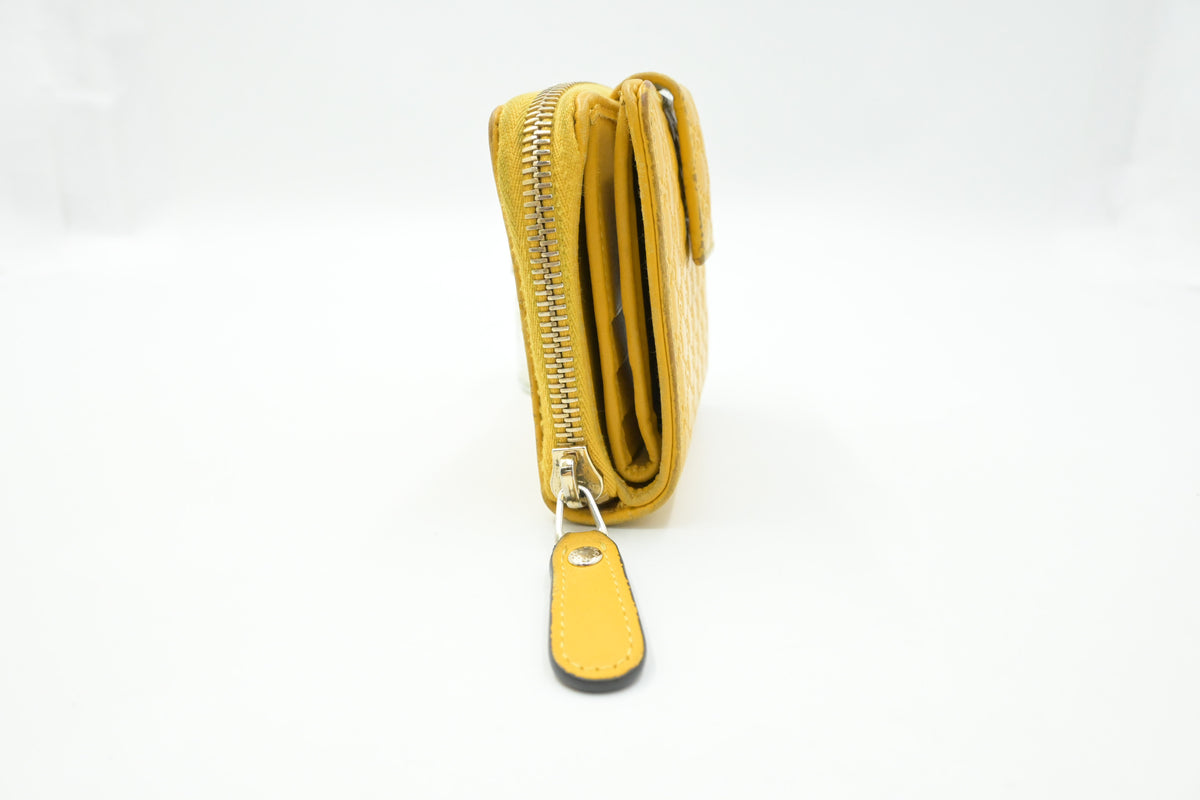 Gucci Compact Wallet in Yellow Microguccissima Leather
