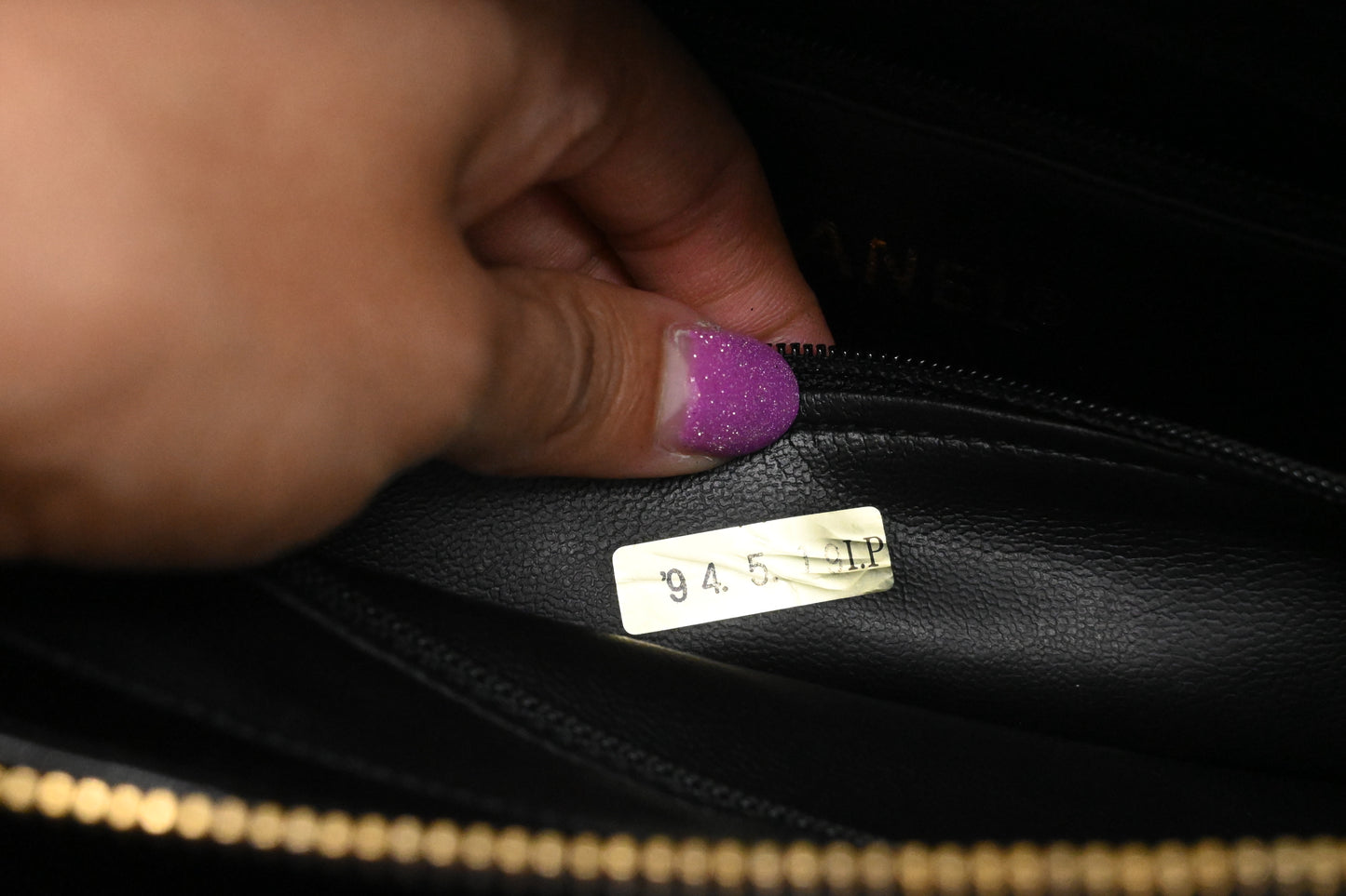 Chanel Shoulder Bag in Black Patent Leather