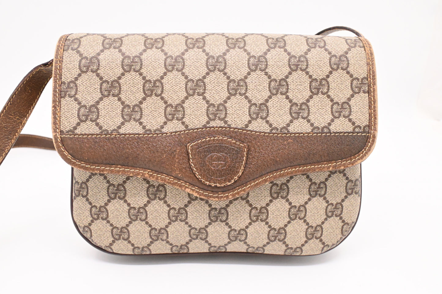 Gucci Crossbody in GG Supreme Canvas