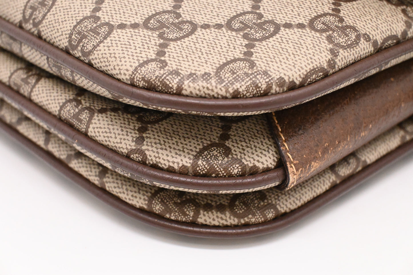 Gucci Crossbody in GG Supreme Canvas