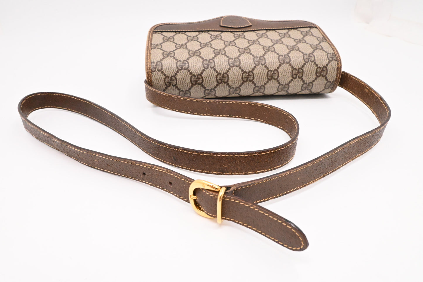 Gucci Crossbody in GG Supreme Canvas