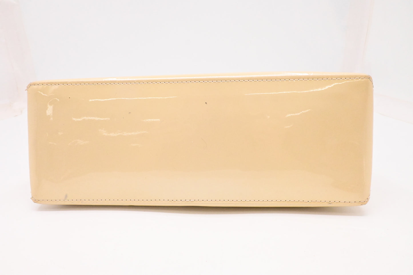 Louis Vuitton Wilshire PM in Ivory Vernis Leather