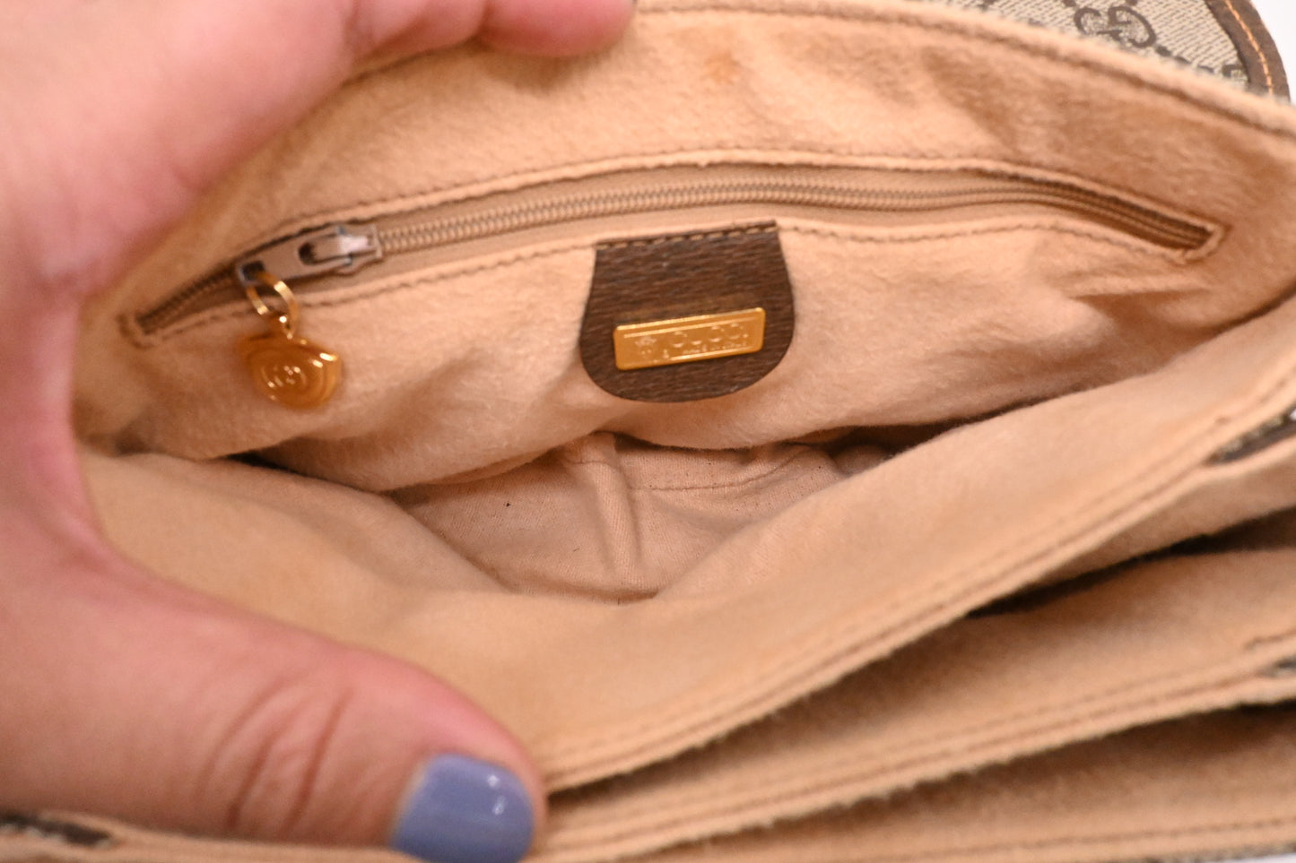 Gucci Crossbody in GG Supreme Canvas