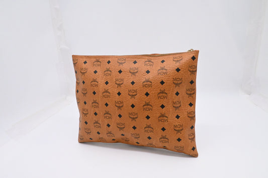 MCM Clutch in Visetos Cognac Canvas