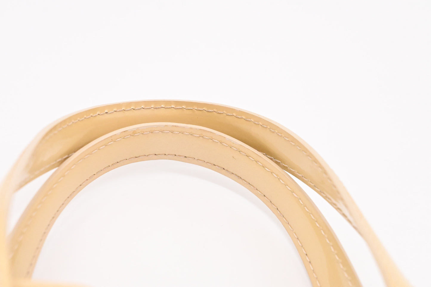 Louis Vuitton Wilshire PM in Ivory Vernis Leather