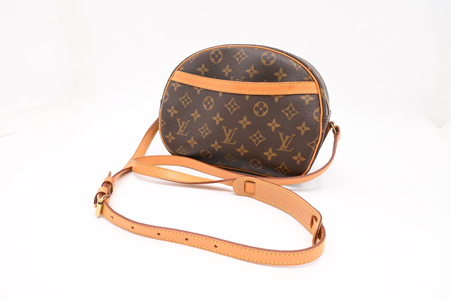 Louis Vuitton Blois in Monogram Canvas