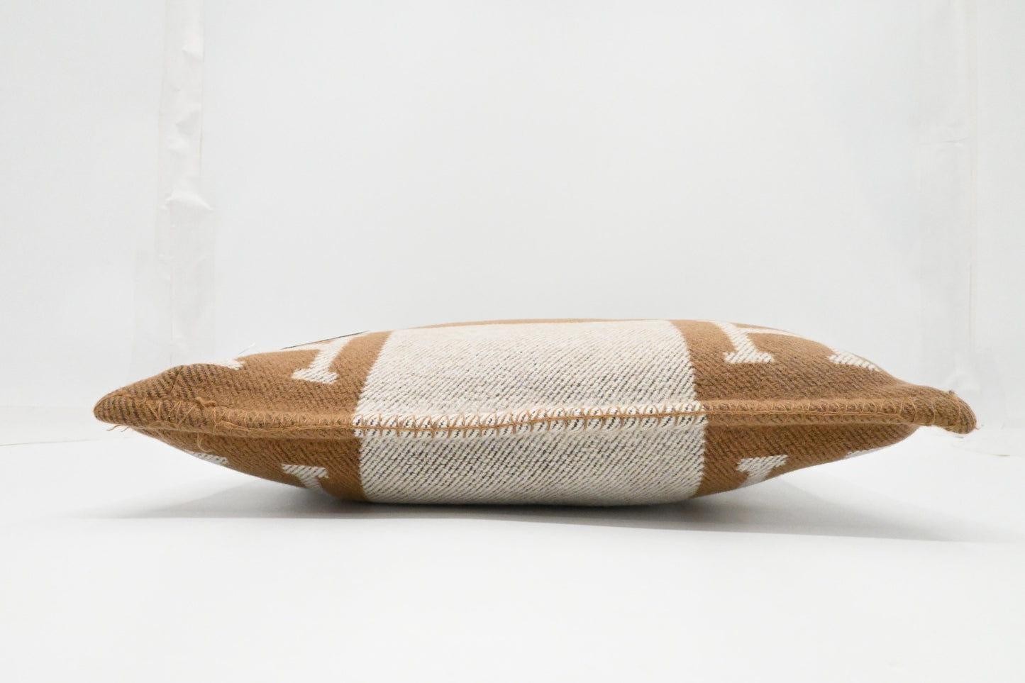 Hermes Cushion in Merino Wool and Cashmere