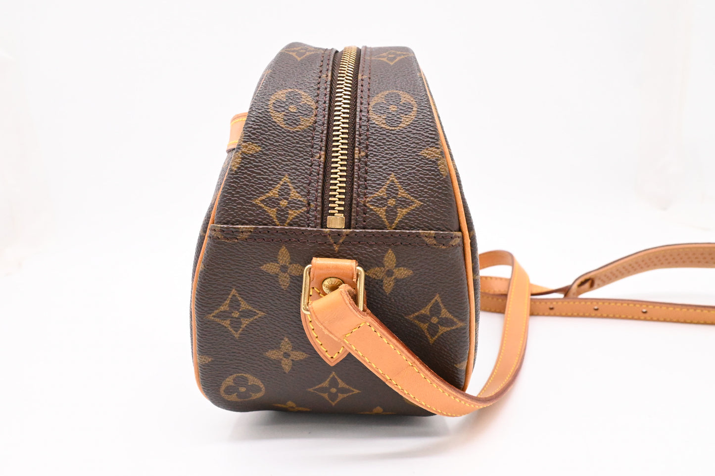 Louis Vuitton Blois in Monogram Canvas