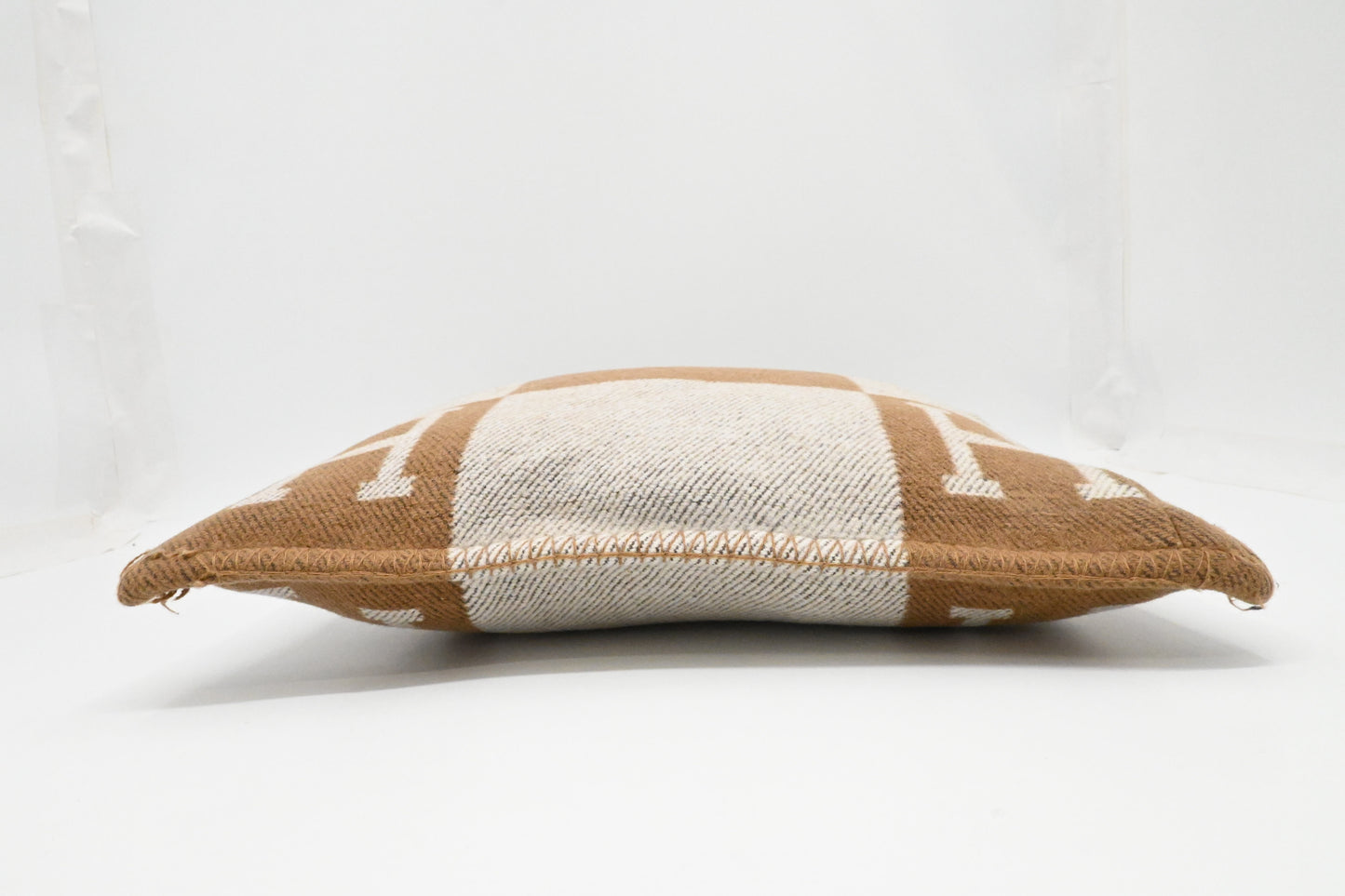 Hermes Cushion in Merino Wool and Cashmere