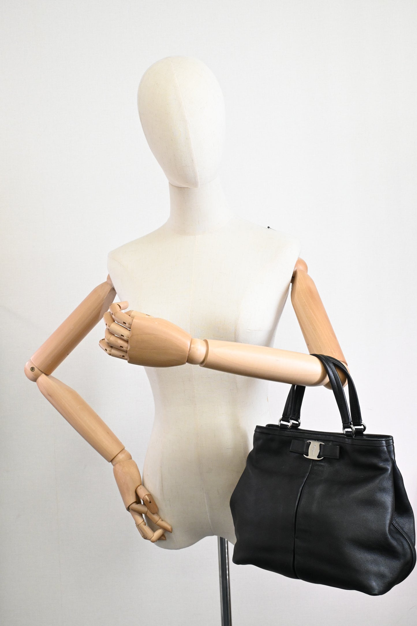 Ferragamo Handbag in Black Leather