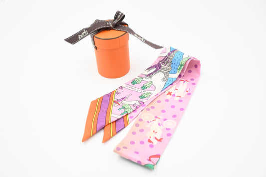 Hermes 'Les Nouveaux Amoureux de Paris' Twilly in Pink Silk