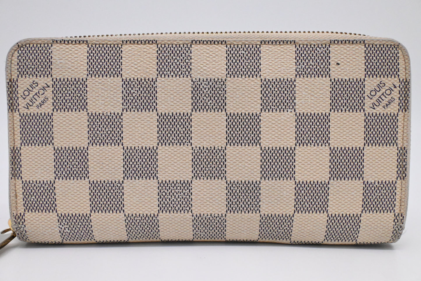 Louis Vuitton Zippy Wallet in Damier Azur Canvas