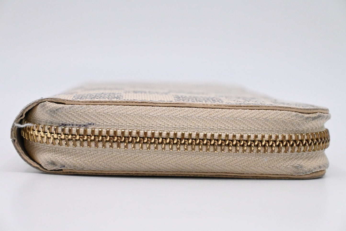Louis Vuitton Zippy Wallet in Damier Azur Canvas