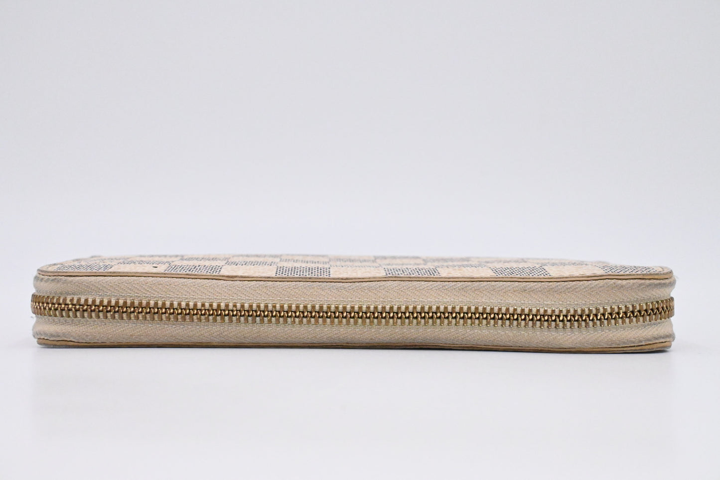 Louis Vuitton Zippy Wallet in Damier Azur Canvas