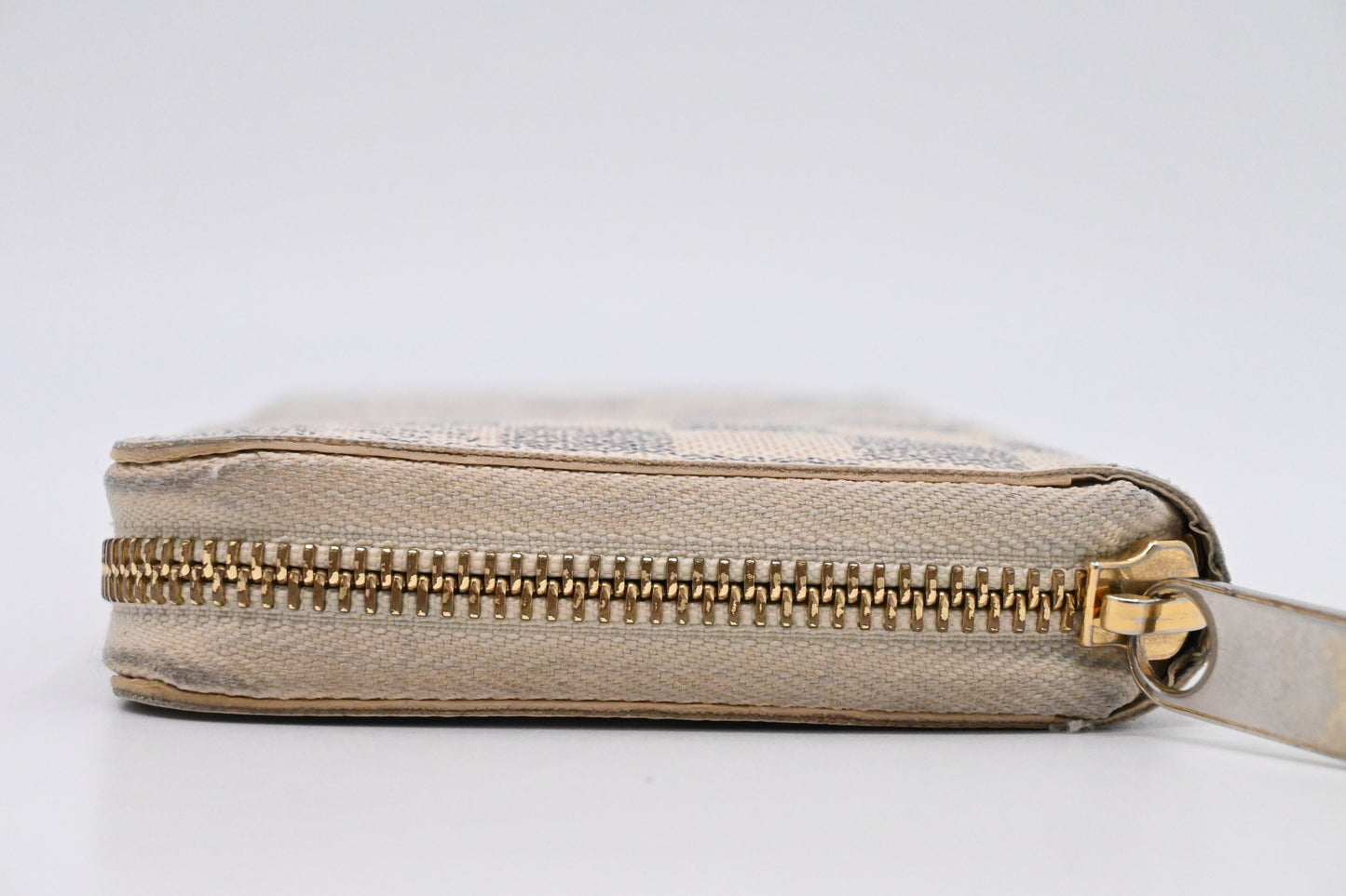 Louis Vuitton Zippy Wallet in Damier Azur Canvas