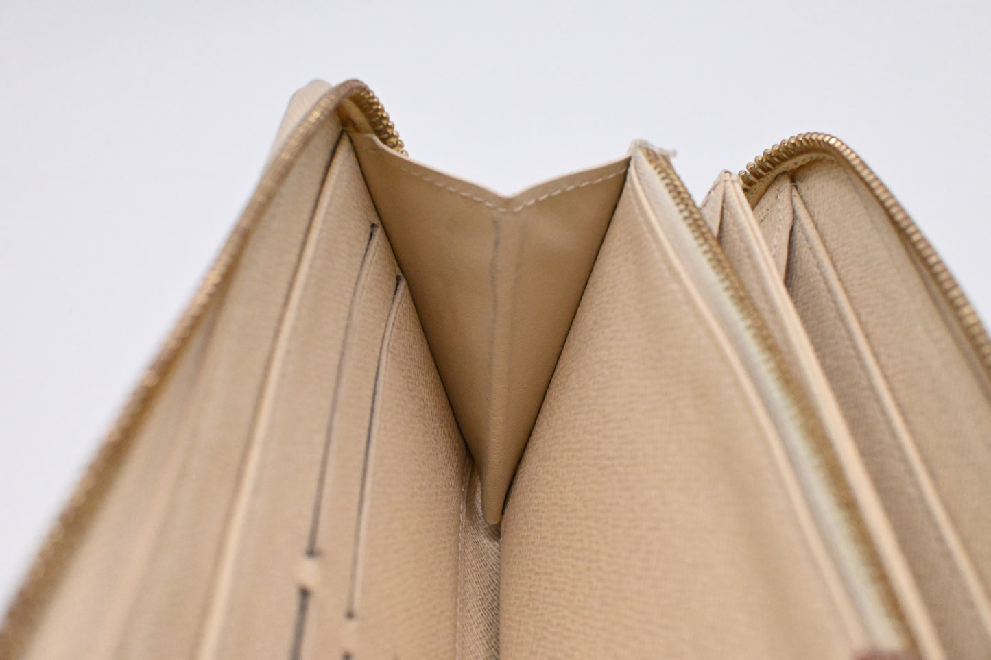 Louis Vuitton Zippy Wallet in Damier Azur Canvas