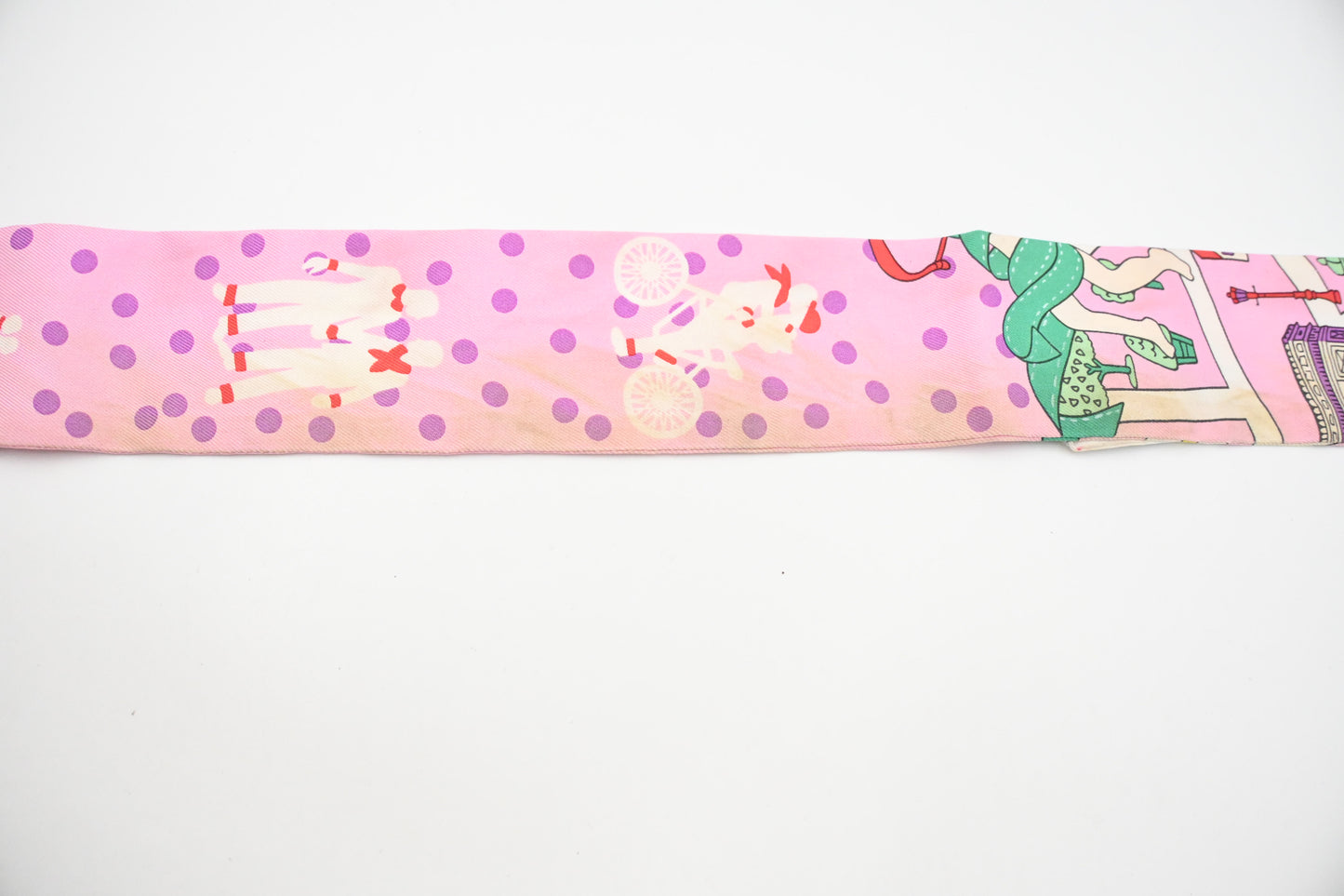 Hermes 'Les Nouveaux Amoureux de Paris' Twilly in Pink Silk