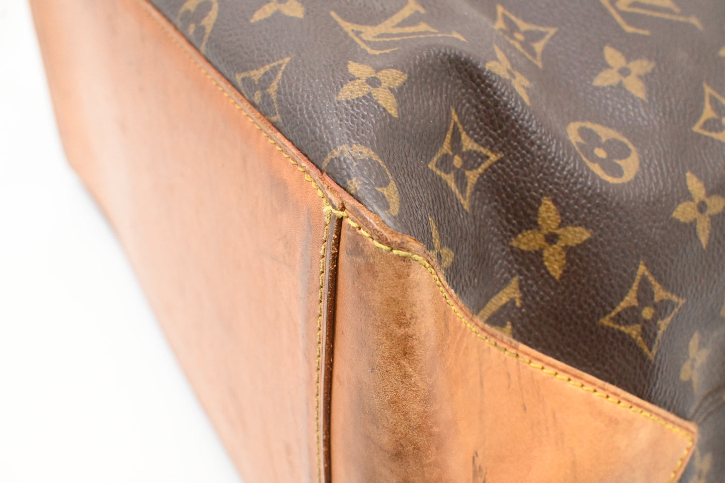 Louis Vuitton Cabas Mezzo in Monogram Canvas