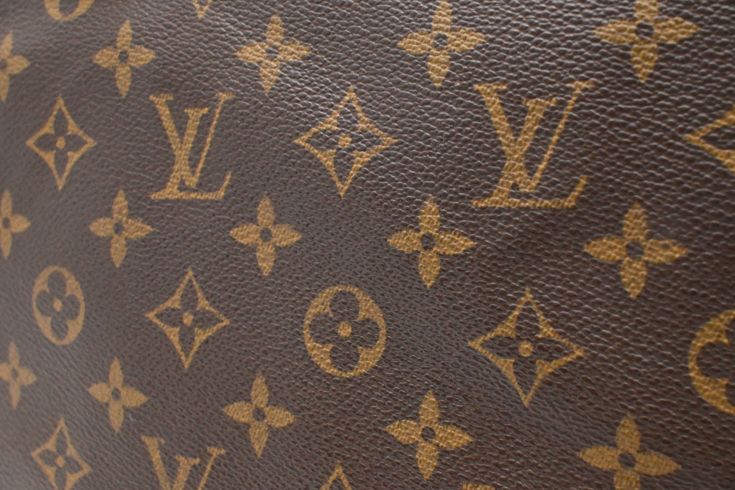Louis Vuitton Cabas Mezzo in Monogram Canvas