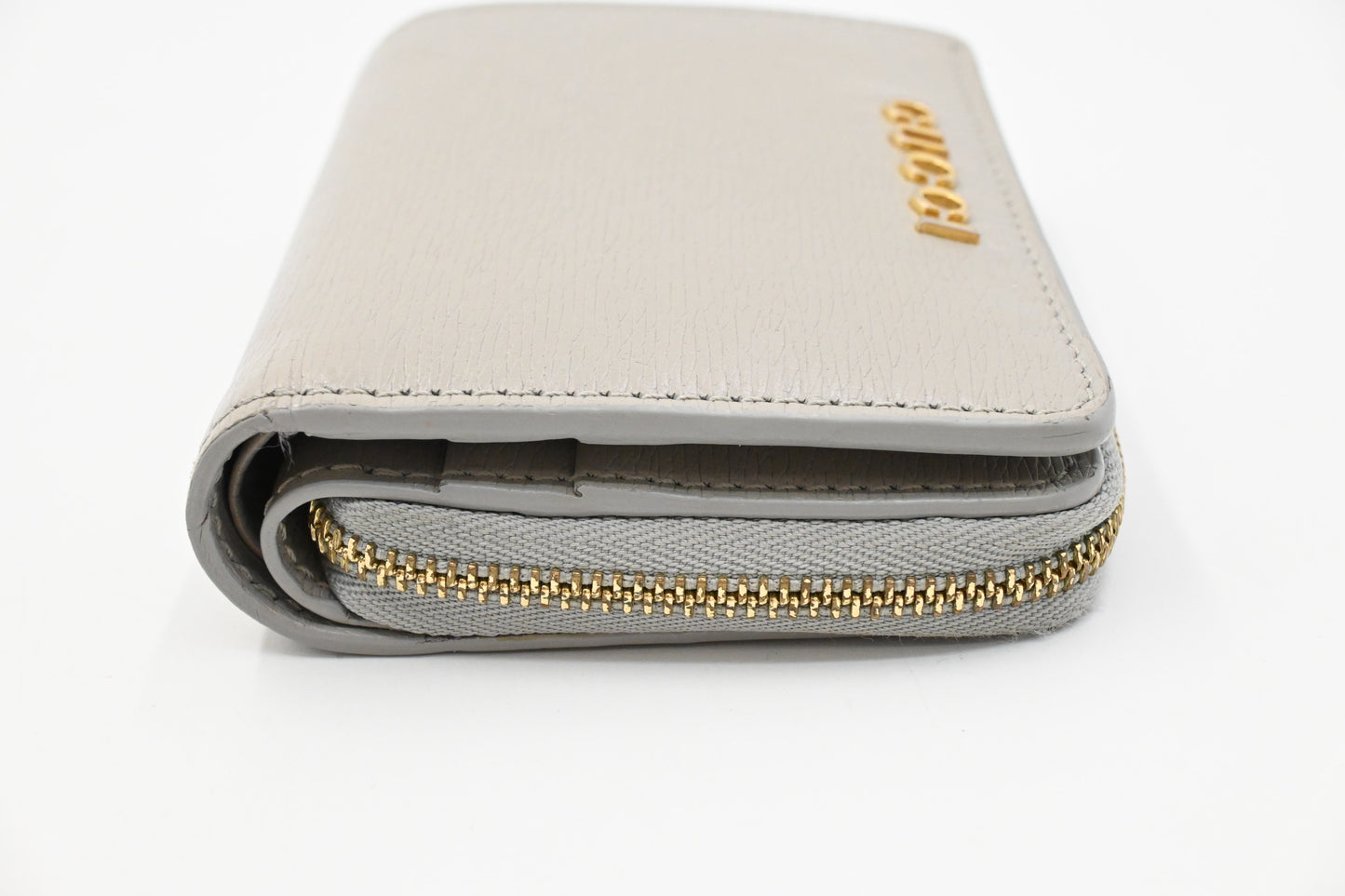 Gucci Compact Wallet in Grey Leather