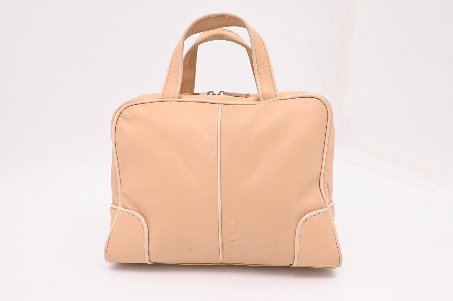 Loewe Handbag in Beige Leather