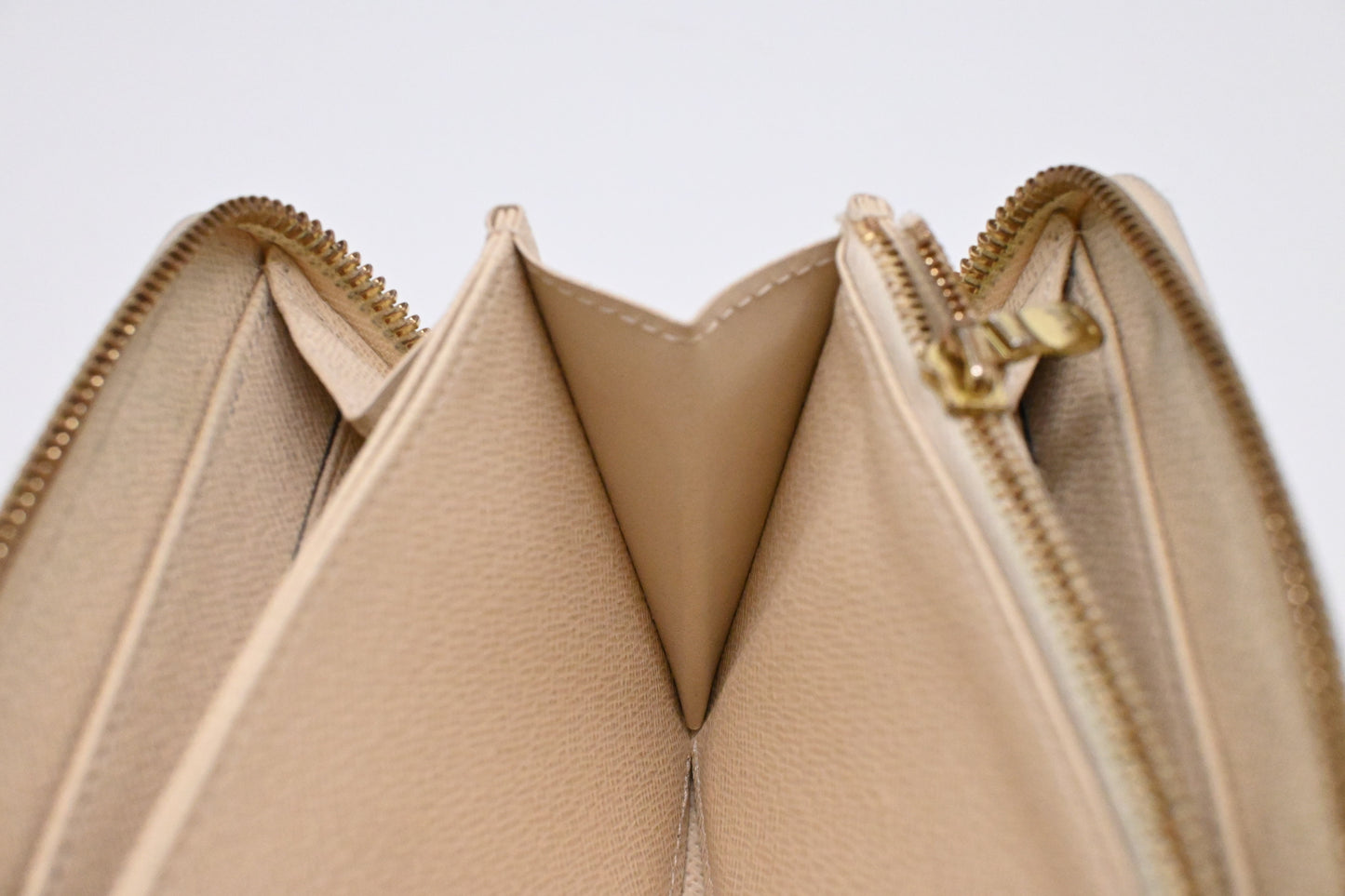 Louis Vuitton Zippy Wallet in Damier Azur Canvas