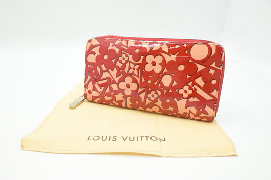Louis Vuitton Long Zippy Wallet in Red Sweet Vernis Leather