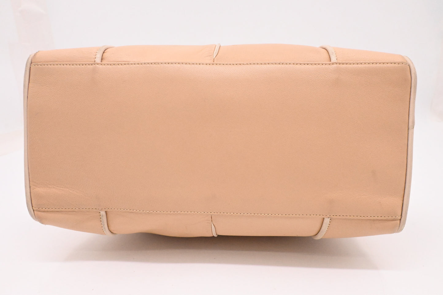 Loewe Handbag in Beige Leather