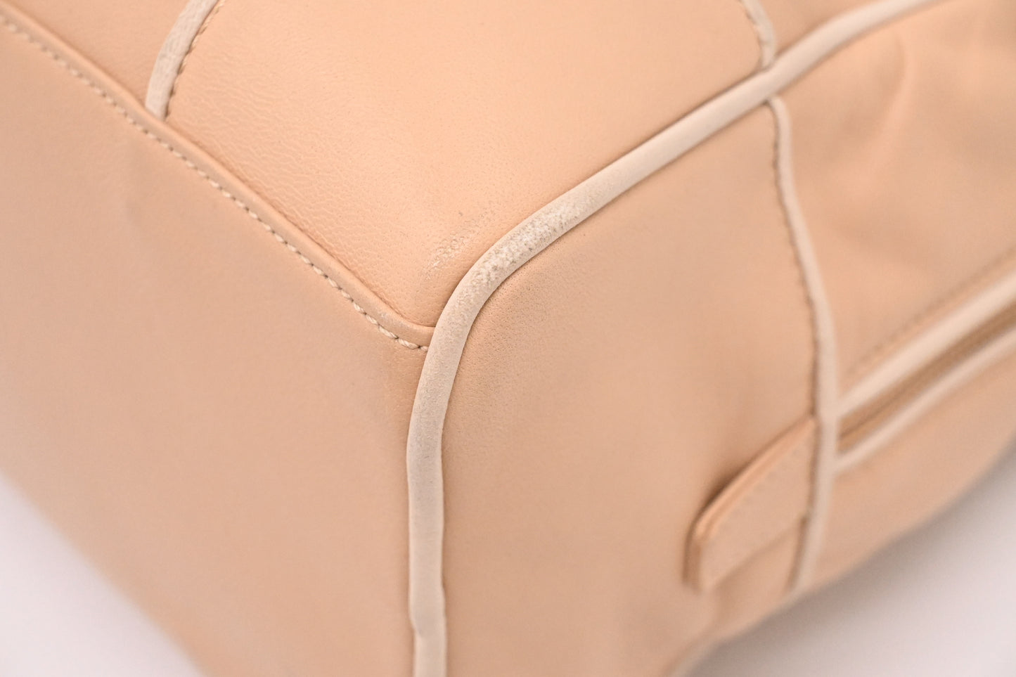 Loewe Handbag in Beige Leather