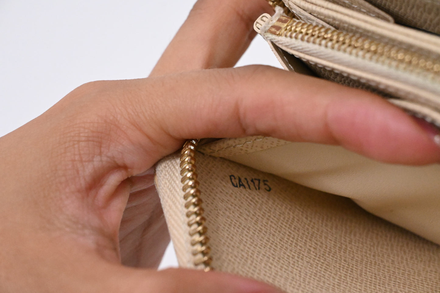 Louis Vuitton Zippy Wallet in Damier Azur Canvas