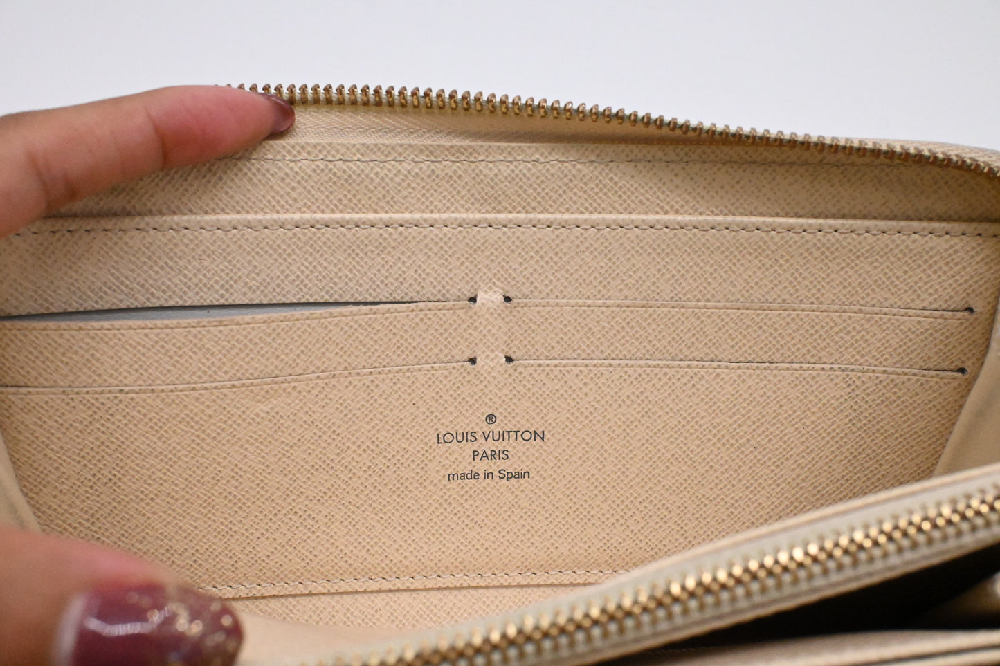 Louis Vuitton Zippy Wallet in Damier Azur Canvas
