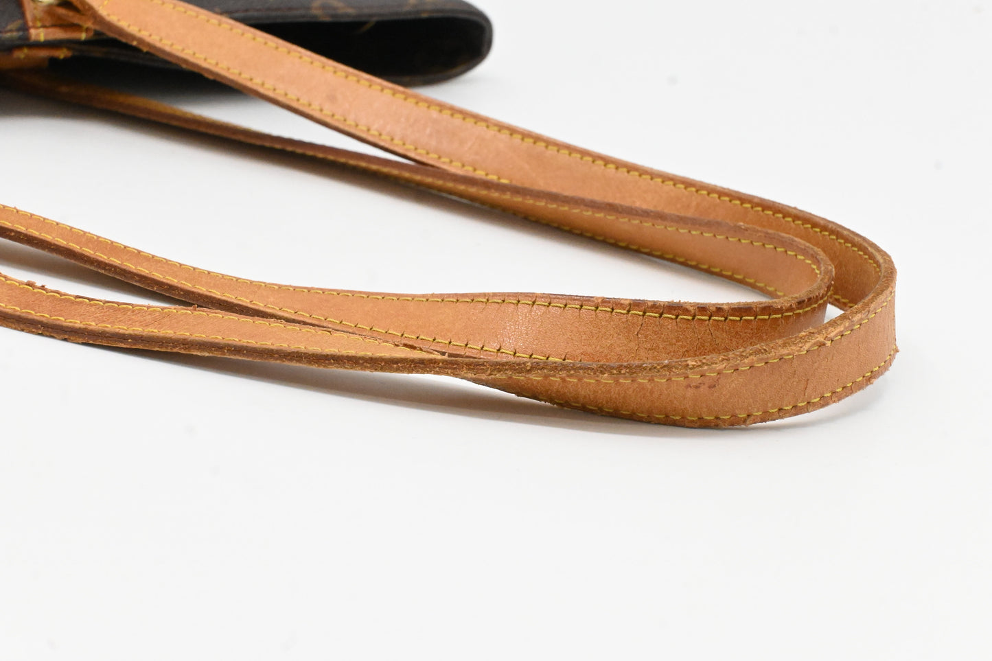 Louis Vuitton Sac Shopping 48 in Monogram Canvas