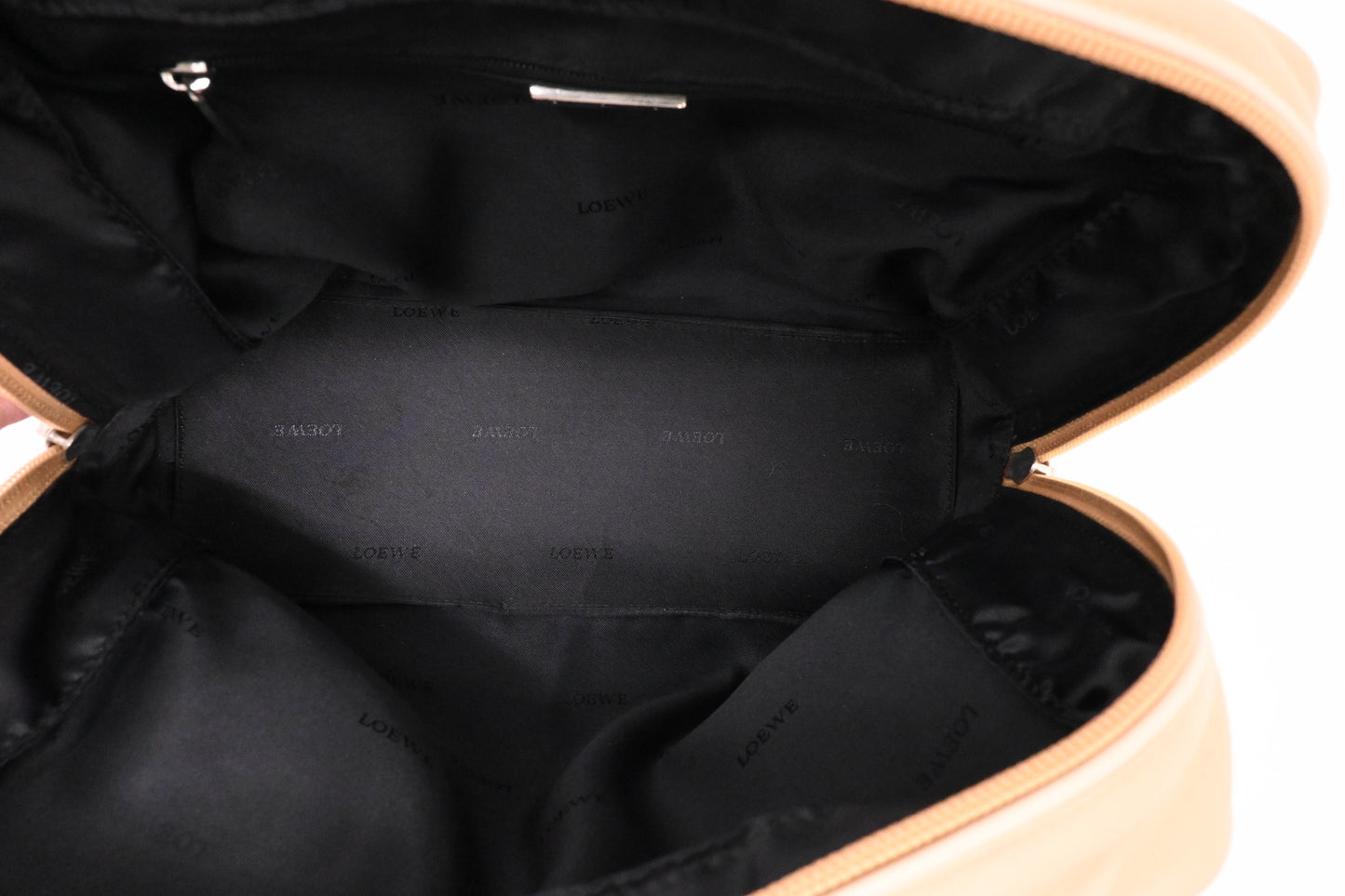 Loewe Handbag in Beige Leather