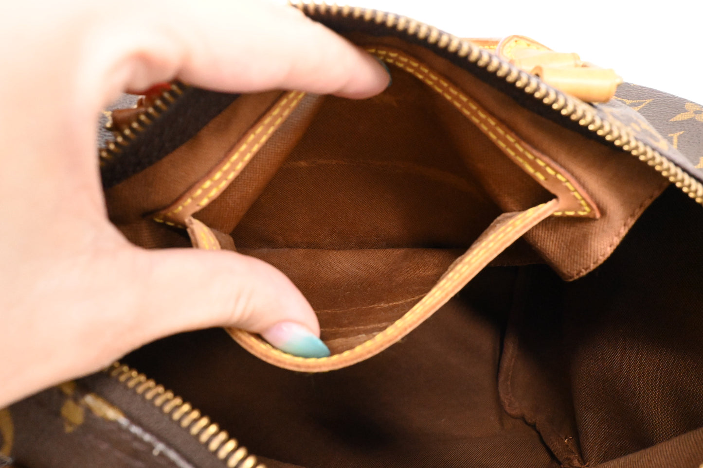 Louis Vuitton Speedy 30 in Monogram Canvas