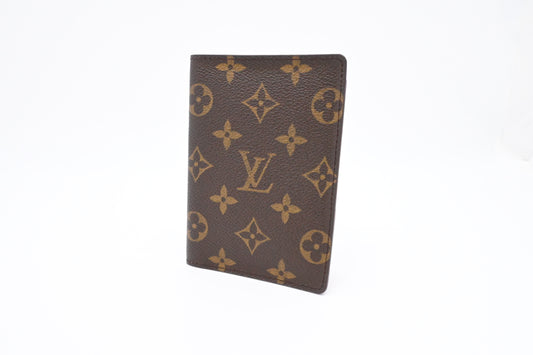 Louis Vuitton Passport Case in Monogram Canvas