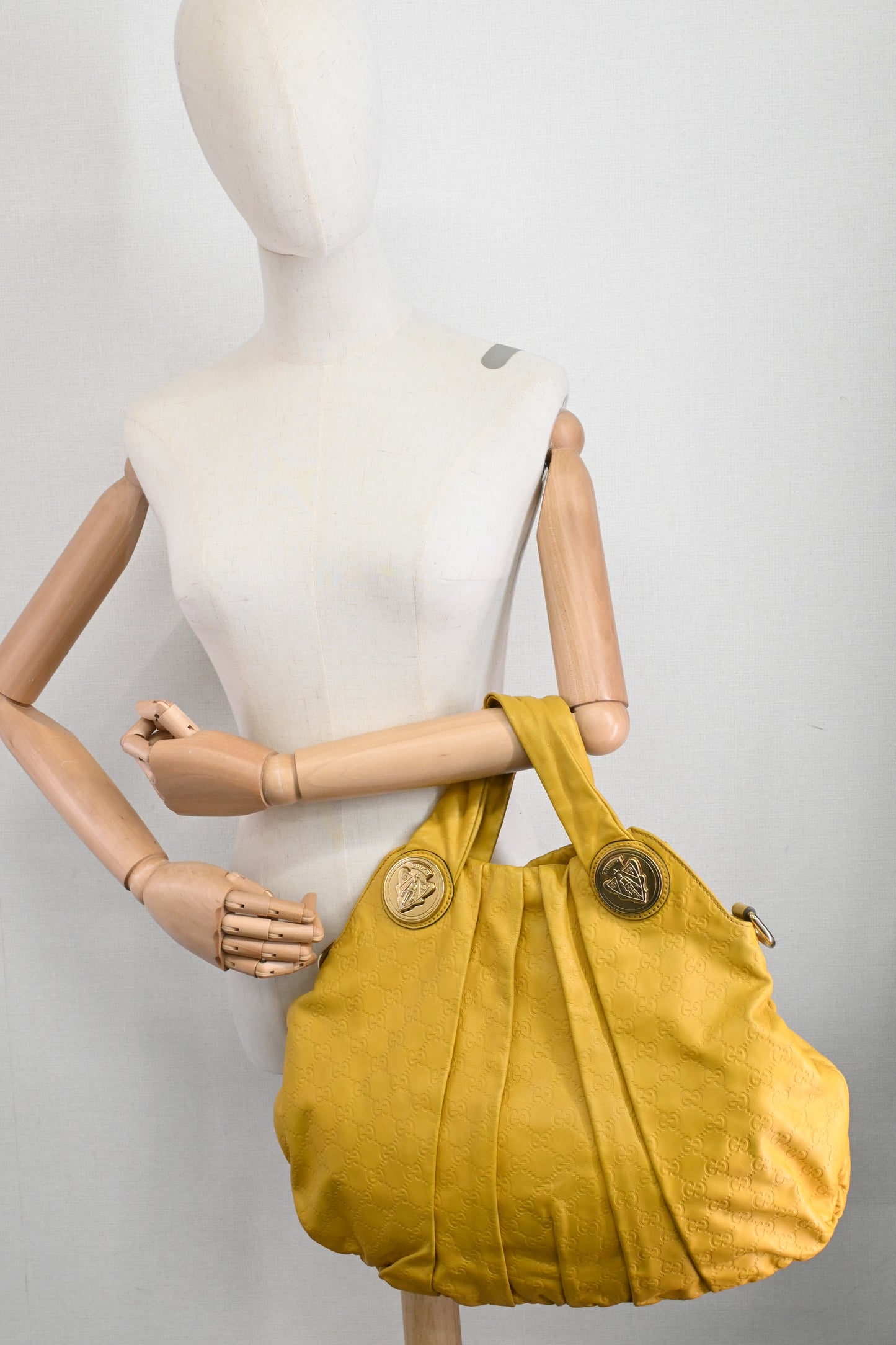 Gucci Tote Bag in Yellow Guccissima Leather