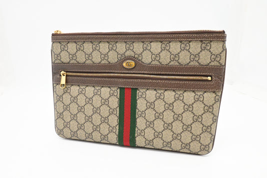 Gucci Clutch in GG Supreme Canvas