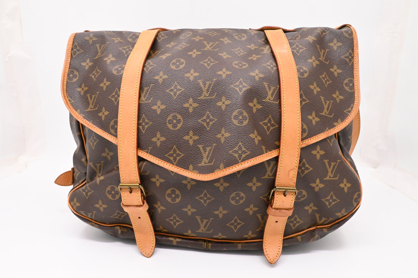 Louis Vuitton Saumur 43 in Monogram Canvas