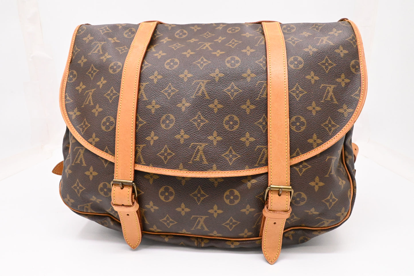 Louis Vuitton Saumur 43 in Monogram Canvas