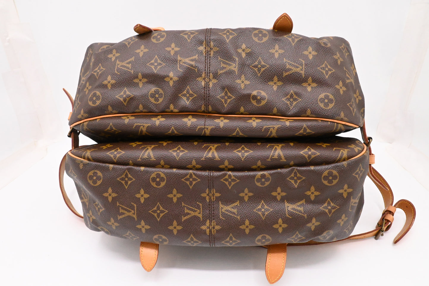 Louis Vuitton Saumur 43 in Monogram Canvas