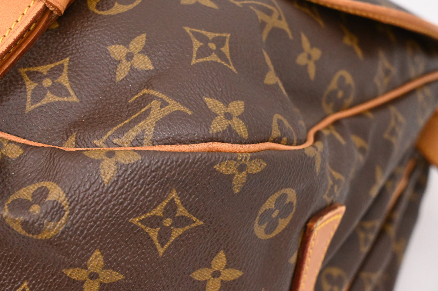 Louis Vuitton Saumur 43 in Monogram Canvas